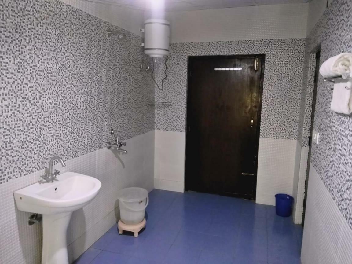 מוסורי Hotel Gulmarg מראה חיצוני תמונה