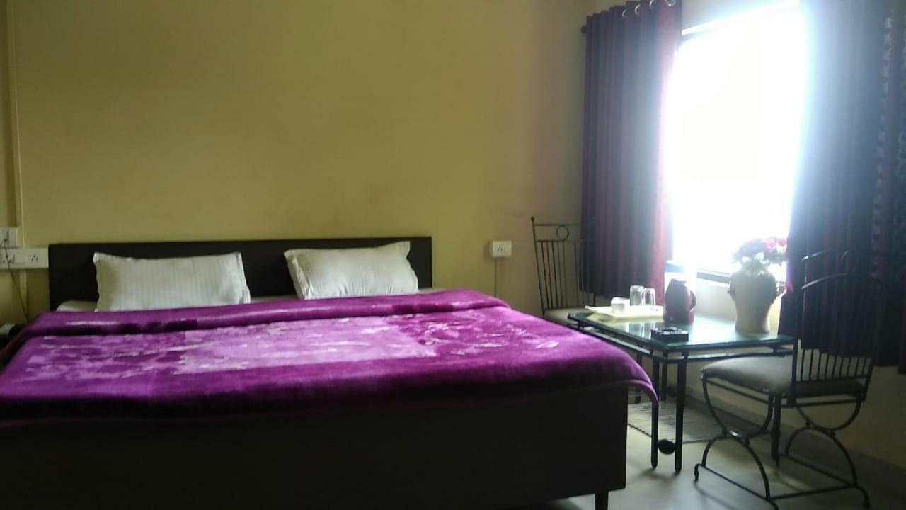 מוסורי Hotel Gulmarg מראה חיצוני תמונה