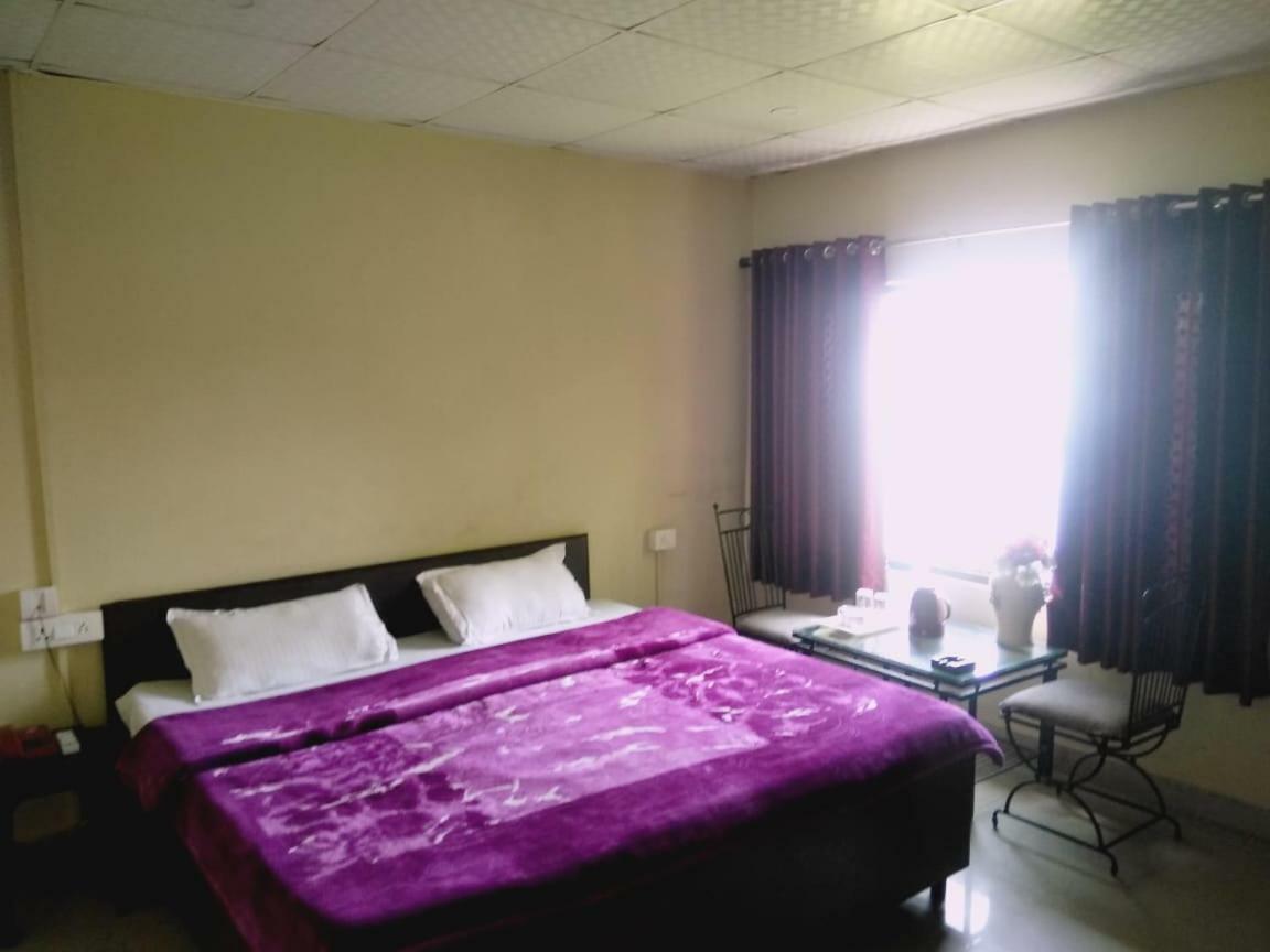 מוסורי Hotel Gulmarg מראה חיצוני תמונה