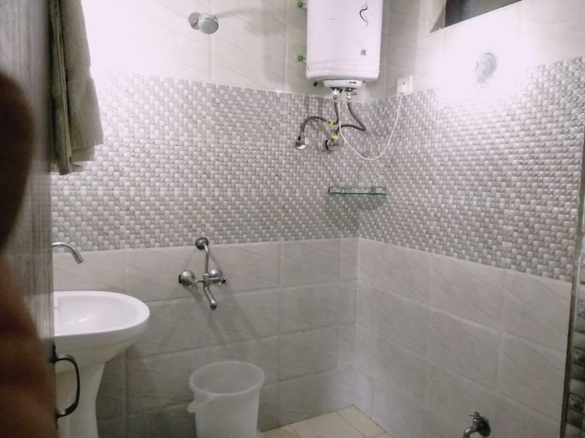 מוסורי Hotel Gulmarg מראה חיצוני תמונה