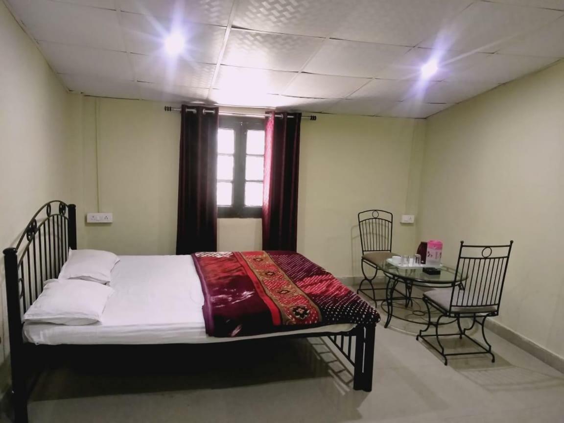 מוסורי Hotel Gulmarg מראה חיצוני תמונה