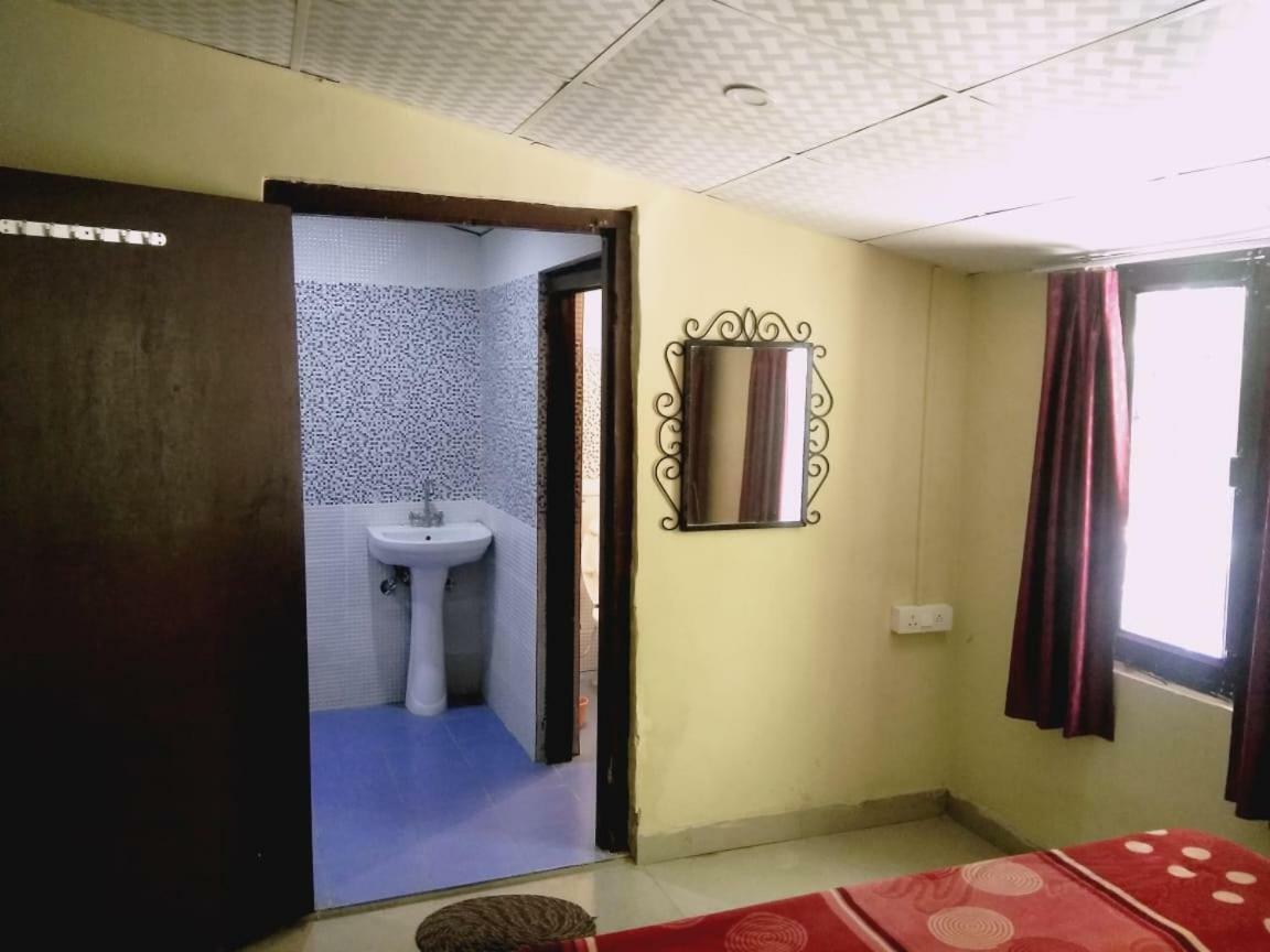 מוסורי Hotel Gulmarg מראה חיצוני תמונה